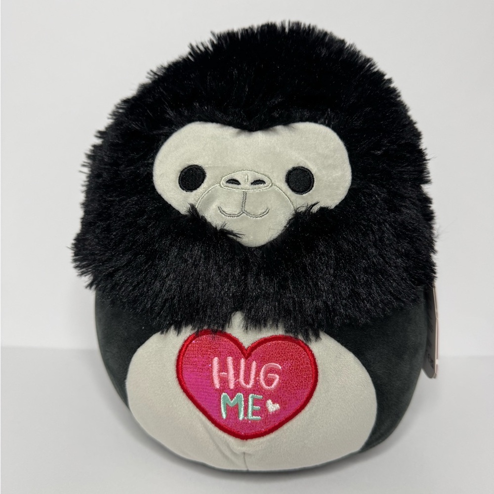 Squishmallows Aron 8” Gorilla Valentines Plush Hug Me NWT Kellytoy